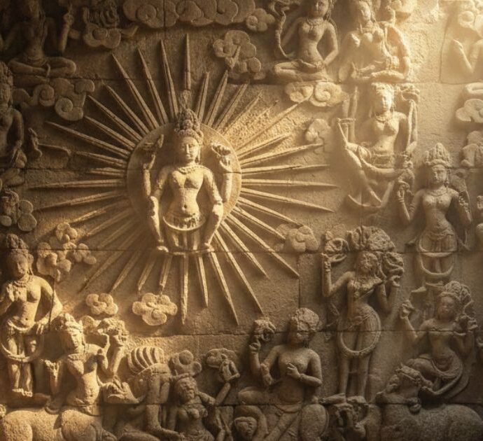 வரலாற்றுச் சுவடுகள் – நம் முன்னோர்களின் வாழ்வியல் மற்றும் மறைக்கப்பட்ட வரலாற்று உண்மைகள்